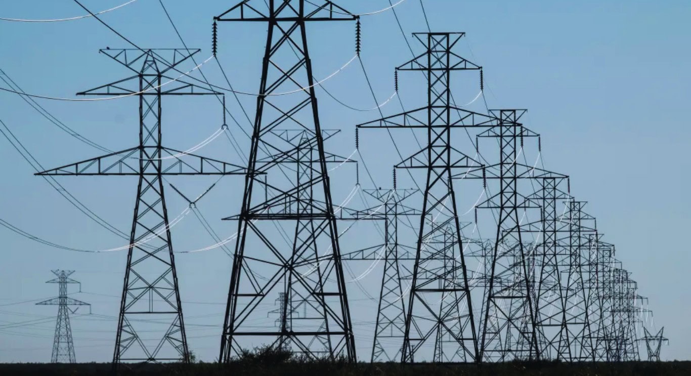 Hill County Hits Pause on Data Centers: What the First Texas Moratorium Means for Rural Landowners