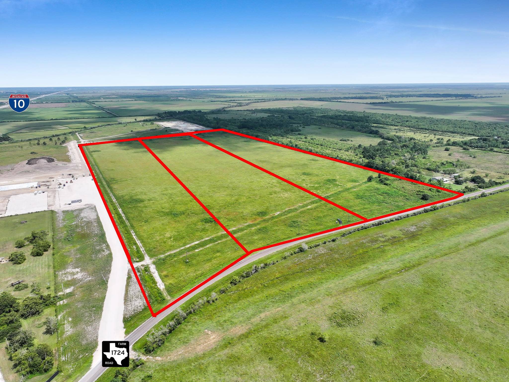 27± acre unrestricted land tracts on FM 1724 in Anahuac Texas